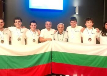 Ученици от Варна и страната завоюваха шест медала от Международната олимпиада по математика в Австралия