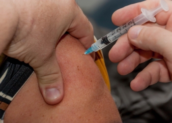 Започва безплатната ваксинация на момичета и момчета срещу HPV по новата програма