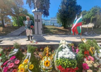 Ден на памет и чест: Шумен отбеляза рождението на Левски и Освобождението на града