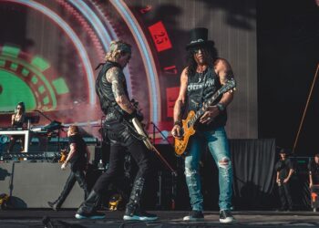 Guns N’ Roses взривиха София с рок класики и незабравима атмосфера” (СНИМКИ)