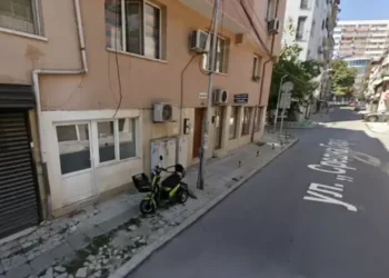 Бивш военен лекар от Варна бе принуден да откупи от заложна къща собствената си триколка, открадната от наглец