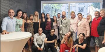 Ангелина Милева откри музикалната школа „Paradise Music“ в памет на своята баба – легендарната създателка на ансамбъл „Сребърни звънчета“