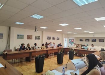 Община Долни чифлик модернизира уличното осветление с LED и ВЕИ технологии