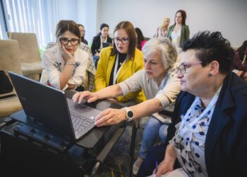 „Дни на иновациите в образованието“ продължават с 6 нови града през есента на 2025 г.