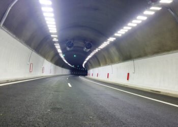 През следващата седмица през нощта за почистване ще се ограничава движението в една от тръбите на тунел „Ечемишка“ на АМ „Хемус“