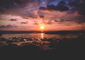 Септември 2025 – месец на магнитните бури: Кога да очакваме най-силните удари от Слънцето