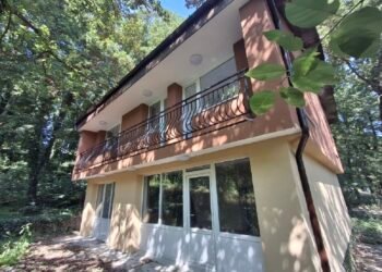 Хижа „Фазанария“ в Девня напълно обновена с европейски средства