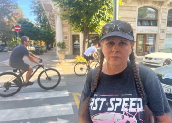 Силвия Жекова от Варна: 25 години водя битка с институциите за общинско жилище! Загубих дете и съпруг, но не губя надежда и няма да се откажа! (ВИДЕО)