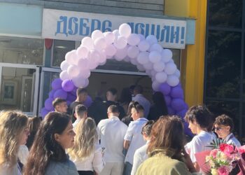 Най-старото средно техническо училище във Варна посрещна тържествено над 170 осмокласници (ВИДЕО)