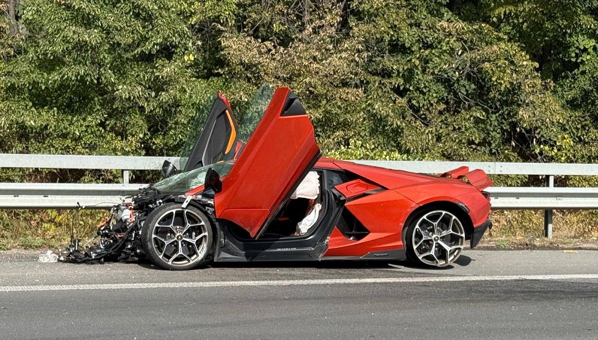 Катастрофа с Ламборгини на АМ Хемус – петима пострадали, сред тях дете, екипи на полиция и медици на място