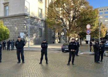 50-годишен полицай почина след сърдечен арест по време на протеста в защита на Благомир Коцев пред парламента