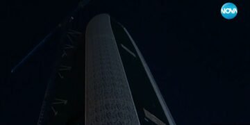 Опасно селфи: Деца се покатериха на строителен кран (ВИДЕО)