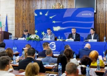 Министър Боршош: Няма по-добър вариант за туризма от въвеждането на еврото