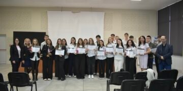 Наградиха ученици и учители от ПГСАГ „Васил Левски“ във Варна, участвали в проект по програма Еразъм + в Испания (ВИДЕО/СНИМКИ)