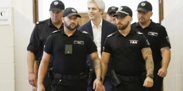 Пореден протест във Варна срещу задържането на кмета Благомир Коцев