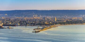 Как кварталите на Варна получиха имената си: Истории за Аспарухово, Галата, Виница, Владиславово и още