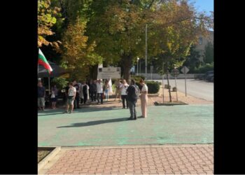 Протест на „Възраждане“ в Шумен: Искания за оставка на правителството и референдум