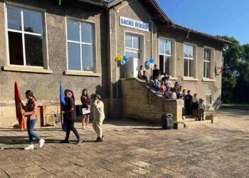 Веселин Вешев, “Възраждане“: 1435 училища вече са закрити – докога?