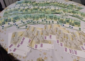 Откриха и иззеха фалшиви банкноти на стойност над 2600 лева и около 40 000 евро