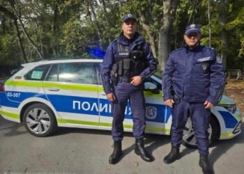 Геройство край Варна: Двама полицаи извадиха хора от пламъци в дом за възрастни