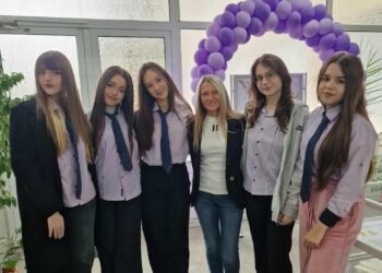 Съвременните народни будители – учители и ученици от СУ „Гео Милев“ с вдъхновяваща изложба