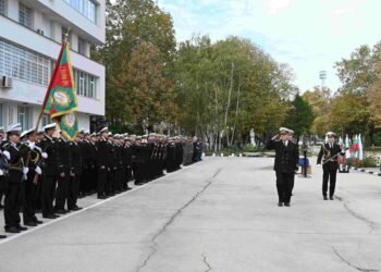 „Военноморските сили отбелязват 60 години от създаването на Школата за водолази с тържествена церемония във Варна“
