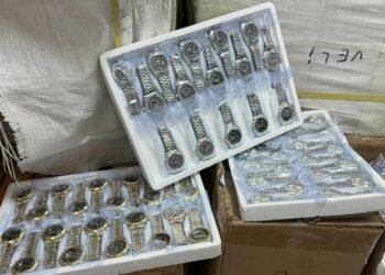 Митнически служители от Бургас задържаха близо 17 000 часовници, имитиращи дизайн на световна търговска марка