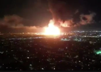 Пожар избухна в нефтена рафинерия край Санкт Петербург след атака с дрон (ВИДЕО)