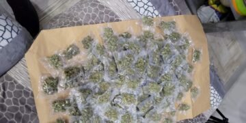 Задържаха мъж с над три килограма различни наркотици, които пласирал чрез криптирано приложение