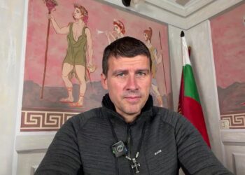 Ивелин Михайлов обмисля изключване на депутати – регистрирали се в зала въпреки общото решение на “Величие”