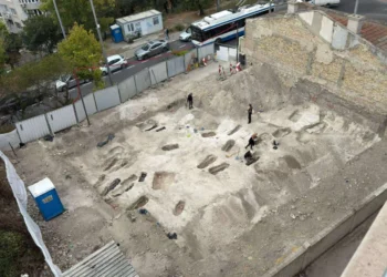 Важно откритие във Варна: Древен некропол с 30 гроба разкрит при изкопни работи