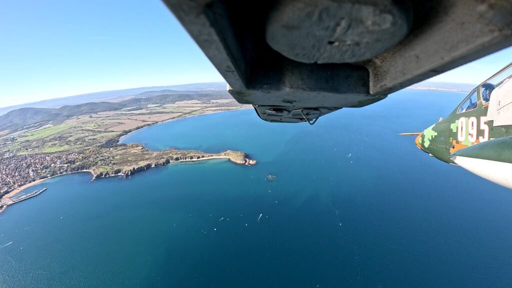 Екипажи на самолети Су-25 проведоха морска подготовка