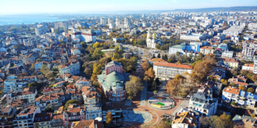 Поставят паметна плоча на едни от създателите на ММФ „Варненско лято“ – музикантите Асен и Найден Найденови
