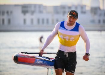 Българинът Андрей Крайтор стана световен шампион по падълборд в Абу Даби