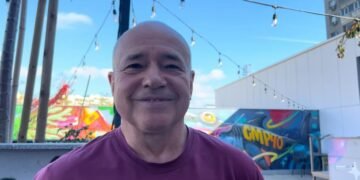 Венци от Варна дава шанс за щастлив живот на мъркащи бездомничета и твърди: Доброто е личен избор! (ВИДЕО)