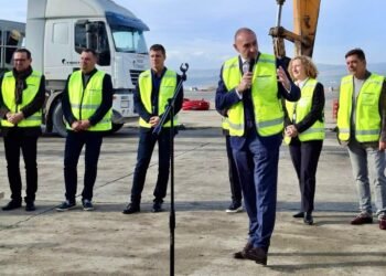 Концесионерът на летището в Бургас ще инвестира 100 млн. лв. в рехабилитация на пистата