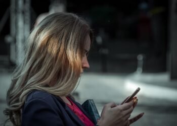 Девойка реагира на забележка във варненски автобус: Ще спра да говоря високо, когато сляза!