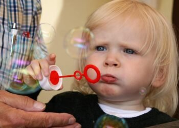 Търсят приемни семейства във Варна