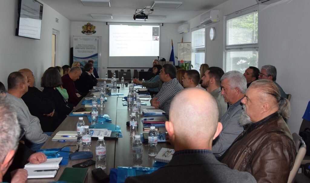 Обучение на БД „Черноморски район“ във Варна относно природосъобразни мерки и готовност за действие при наводнения.