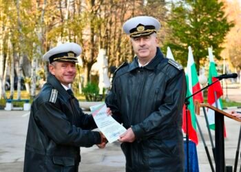 Военноморска база – Варна отбеляза 128 години с тържествен ритуал и награждаване