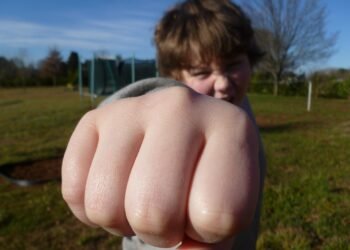 Институции обсъждаха тревожната статистика за насилието над и сред деца