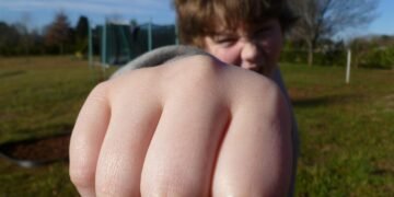 Институции обсъждаха тревожната статистика за насилието над и сред деца