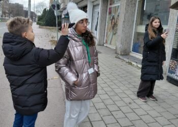 Ученици от Варна измериха наднормени нива на шума