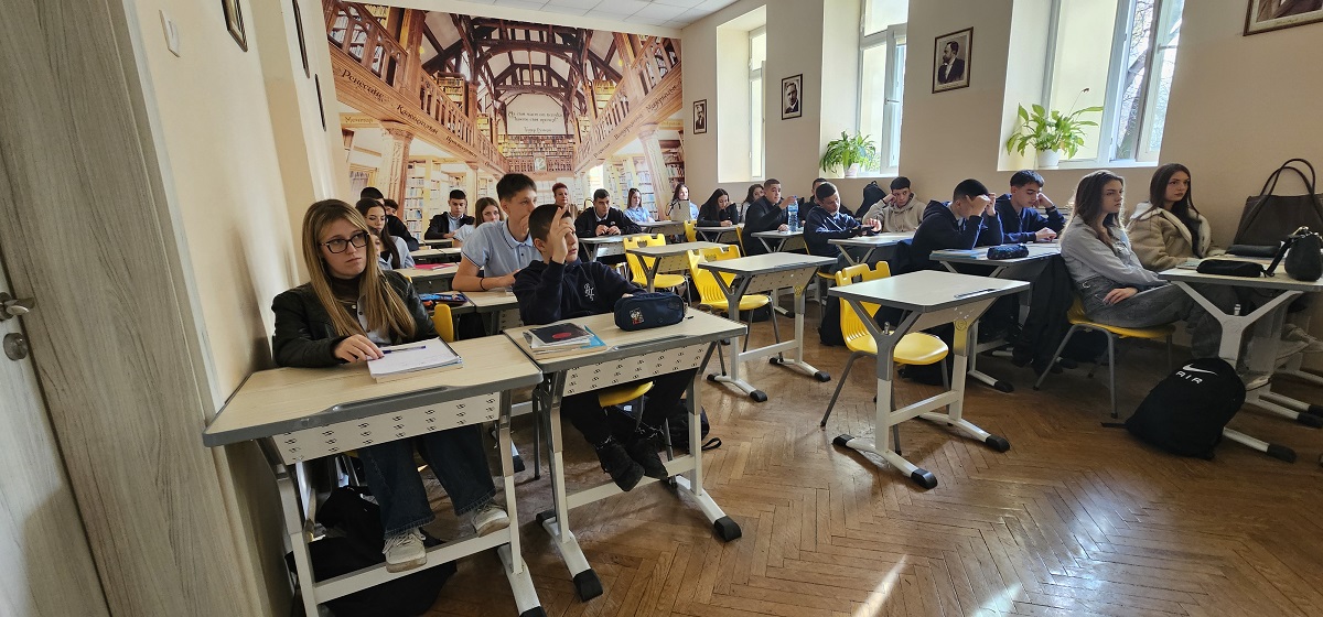 Прокурори от Апелативна прокуратура – Варна провеждат образователна среща с ученици в рамките на програмата на ВСС