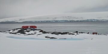 Морско училище отбеляза Деня на Антарктида с наука, история и полярни експедиции