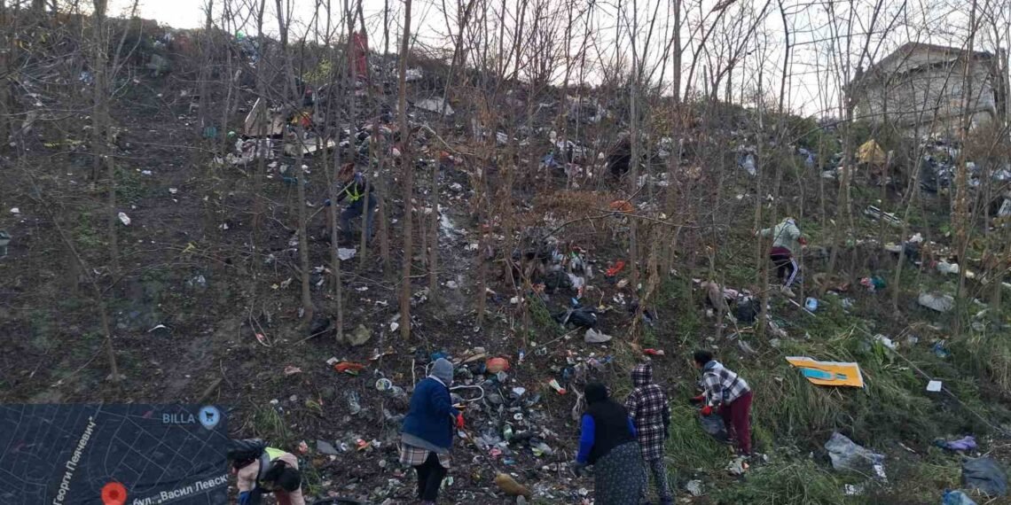 Отново опит да се изчисти Максуда: почистиха ската на бул. „Васил Левски“