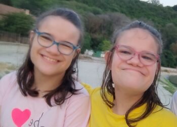 Дългопол се обедини: Благотворителен коледен базар събра 3252 лв. за Ани и Теди