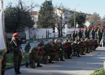 С воински ритуали почитаме паметта на загиналите български военнослужещи в Ирак