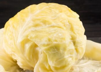 Киселото зеле – класика на трапезата по празниците с доказани ползи за здравето!