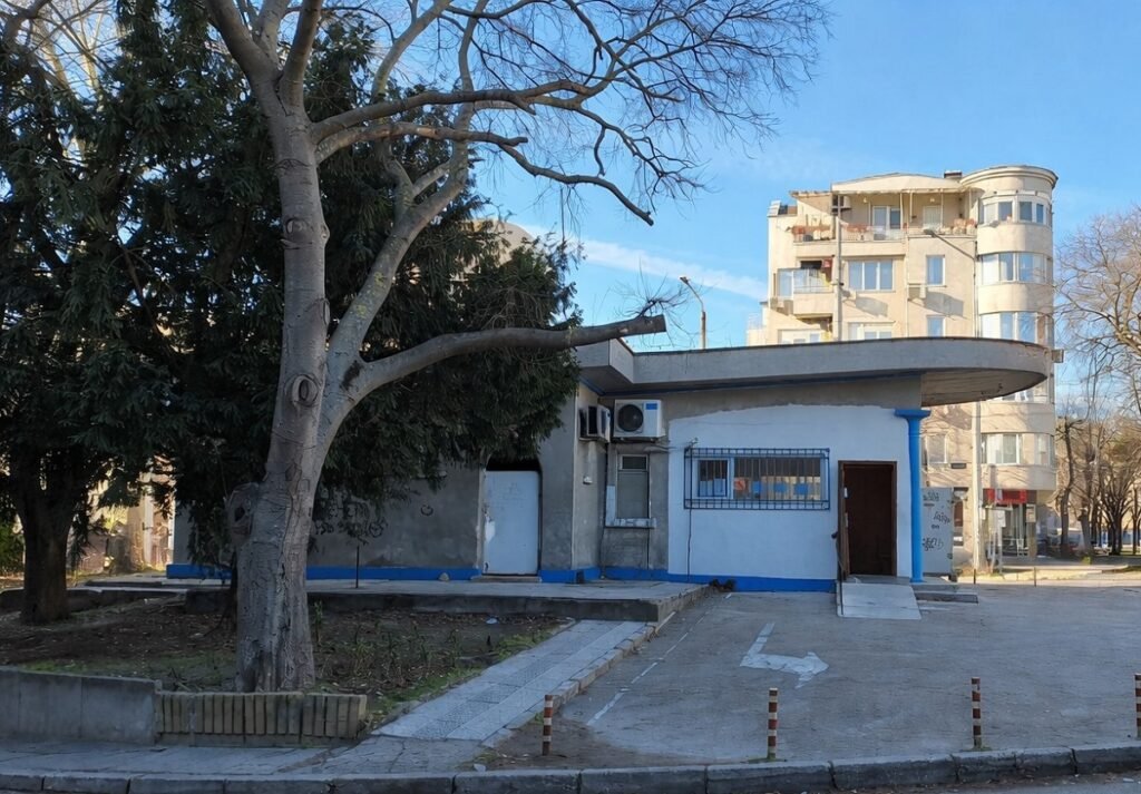 Напомняне за празниците: Централният пункт за карти за градския транспорт ще работи и около Коледа и Нова година